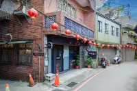 Ju Jiu House Hotel dekat Shifen Waterfall