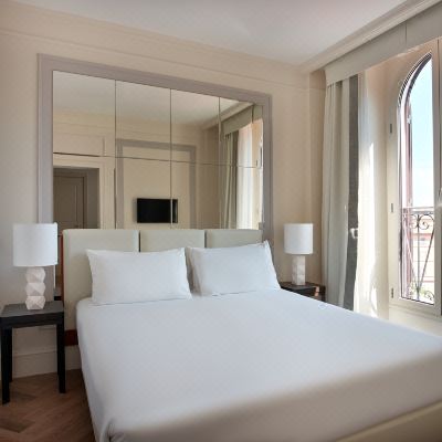 Premium Double Room Unahotels Trastevere Roma Promo Code