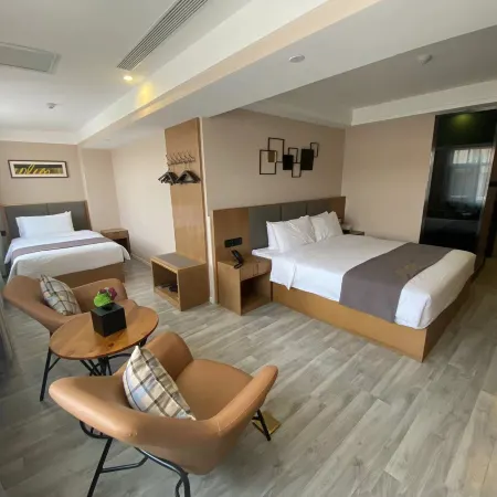 Chifeng Yaochi Collection Hotel