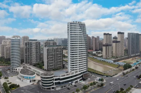 JI Hotel (Yichun Railway Station Yuanzhou District Administrative Center)