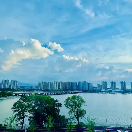 Xihai Banshe Homestay