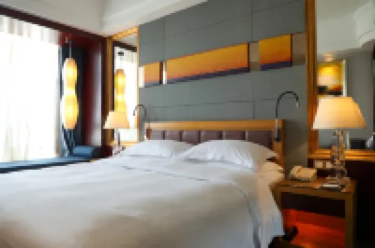 珠海來魅力假日酒店（拱北口岸高鐵站店）