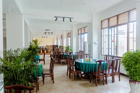 Hotel Guize Отели рядом с достопримечательностью «Ant Workshop Scenic Area»