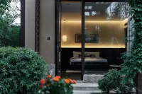 BALING-YongHu Manor Hotels near Hunan Institute of Science and Technology Asset Management Department