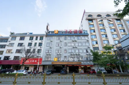 7Days Inn (Ganzhou Dingnan Railway Station) Отели в г. Динань