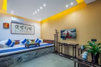Sanhe Manor · Chinese-Style Elegant Courtyard Resort (Pingyao Ancient City Scenic Area Branch) - พร้อมระเบียง