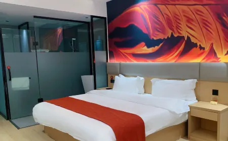 Champs Forest Resort Hotel(Shangri-La Bus Terminal)