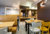 B&B Hôtel Chartres le Forum Hotels in Le Coudray