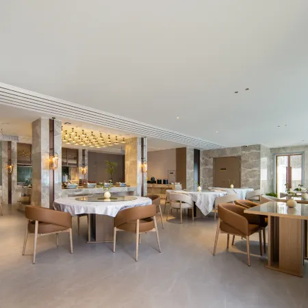 Lushan Yunjin Holiday Hotel (Guling Street)
