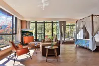 Zizai Cliff Hotel Hotels near Mayu Valley Hot Spring Town