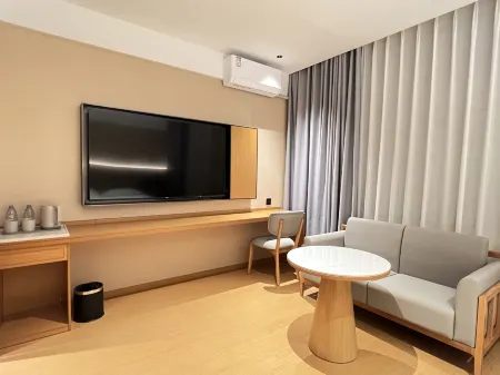 Jili Hotel (Zhao County Beiguo Shopping Mall) Отели рядом с достопримечательностью «Zhaozhou Bridge»