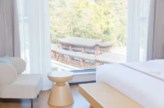 Lai Feng Ji Tian Qian Xi Grand Hotel Hotels in Laifeng