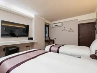 Mercury HOTEL Hotels near Daqing Station