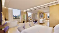Huajin Hotel (Huaiji High-speed Railway Station Yueyun Bus Station) Hotels near Commercial Pedestrian Street (Jiefang Middle Road)