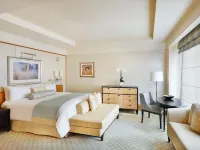 Ritz Carlton DIFC Downtown Dubai エミレイツタワー周辺のホテル