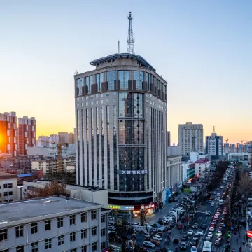 Grey Whale Smart Hotel (Baoding Train Station)
