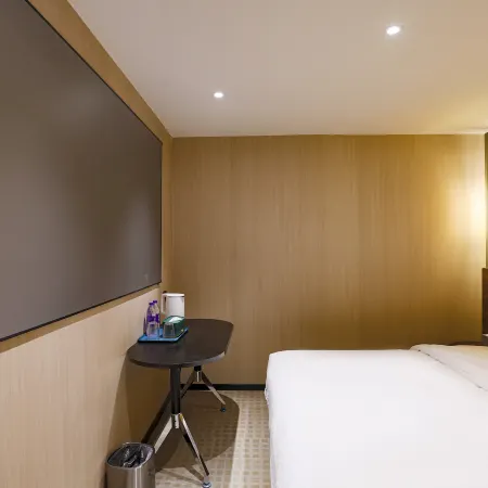 Punk Ballet Hotel (Yangzhou University Lotus Pond Branch)