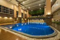 Grand Padis Hotel Hotel di Bungatan