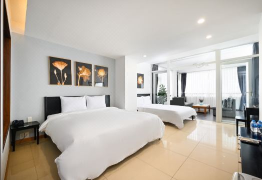 Pearl Central Hotel 전경