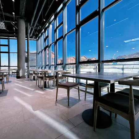 Guangwu Cuiwei Light Hotel