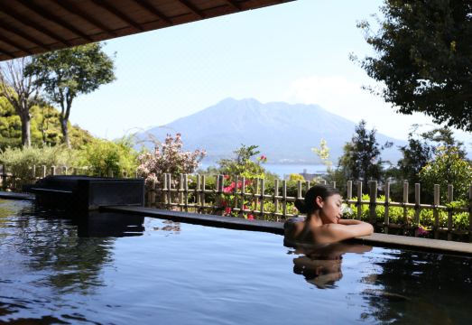 호텔 시로야마 가고시마의 고급스러운 레스토랑 전경