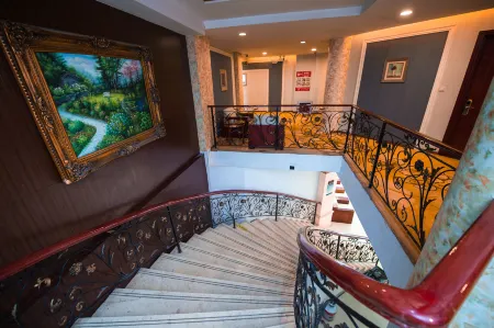 Qinghua Business Hotel Отели рядом с достопримечательностью «Ningguo Nanshan Park»