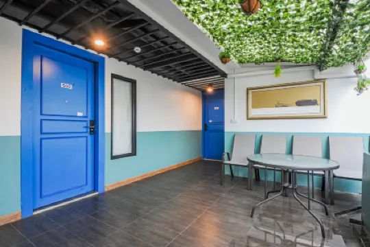 Ployburi Boutique Hotel