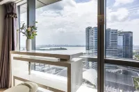 Clouds.Foresight Clouds Service Apartment (Suzhou Eye Ferris Wheel CenterJinji Lake Expo)