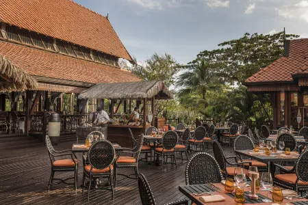 Four Seasons Resort Langkawi Отели рядом с достопримечательностью «Таньюнг Ру»