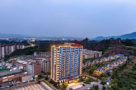 Hampton by Hilton EnShi