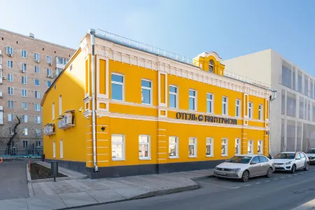 Винтерфелл Новокузнецкая Отели рядом с достопримечательностью «Скульптурный ансамбль «Знаки Зодиака»»