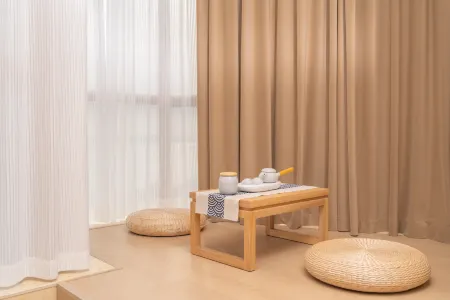 Hezhong Guanjing Hotel Отели рядом с достопримечательностью «Anhui Normal University Qijiang College (Wenjin Campus)»