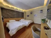 See Xiongguan Hotel (Jiayuguan Fuqiang Market) Hotels near Jiayuguan Forest Park