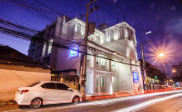 บีทู ริเวอร์ไซด์ โคโลเนียล โฮเต็ล