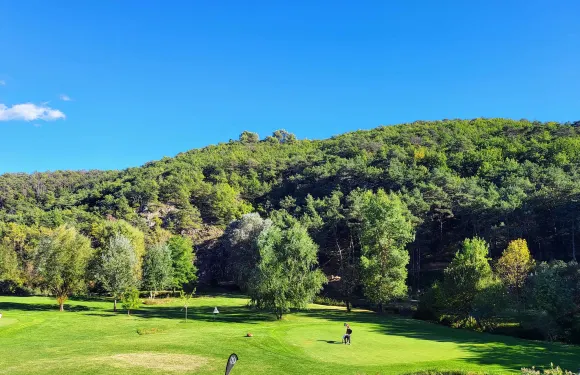 Forcalquier的Domaine Ribiera, 5星級酒店，SPA和高爾夫球場