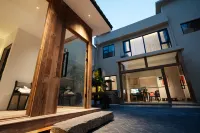 Domi's Courtyard Homestay (Longmen Grottoes Scenic Area Branch) - Evcil Hayvan Kabul Edilen Alan
