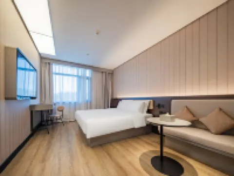 漢庭飯店（西安咸陽國際機場T3航廈店） 藍波灣溫泉水世界附近的飯店