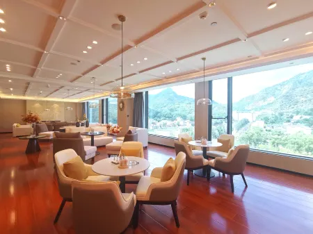 DiJianNanShan Garden Hotel (Xiane Lake Tourist Area) Отели рядом с достопримечательностью «Shangluo University»