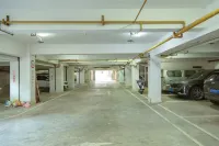 PENG JI HOTEL - parkir