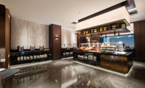 The GiorgioMorandi Hotels (Jinan Quancheng Plaza Commercial Area Daming Lake)