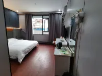 Liuzhou Wanghe Hotel (Yingshan Street) - balcony
