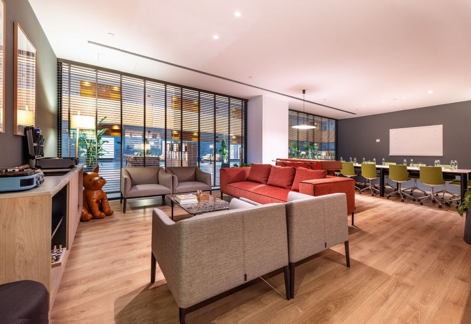 인사이드 바이 멜리아 바르셀로나 에어포트