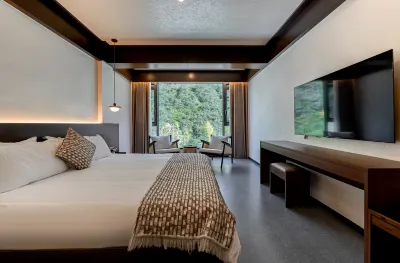 XIAZHI Hotels in Wolong Nature Reserve