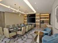 Hilton Garden Inn Dubai Business Bay Hotels near Oasis Center