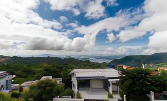 RedDoorz Plus @ The Ridge Tagaytay