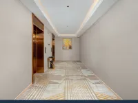 Vienna Hotel (Duolun Branch) - parking