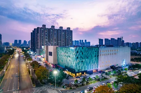 Ji Hotel (Wuhan Jinyin Lake) Отели рядом с достопримечательностью «Jinyin Lake Wetland Park»