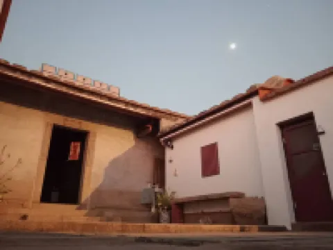 Artistic Nest Deyue Gun