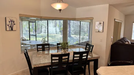 Cozy, Private Home Close to the I95 Exit 284 Отели в г. Флэглер