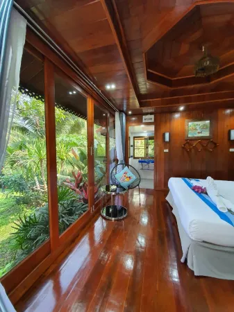 Bansuannaifun Talad Nam Ampawa Отели в г. Mueang Samut Songkhram